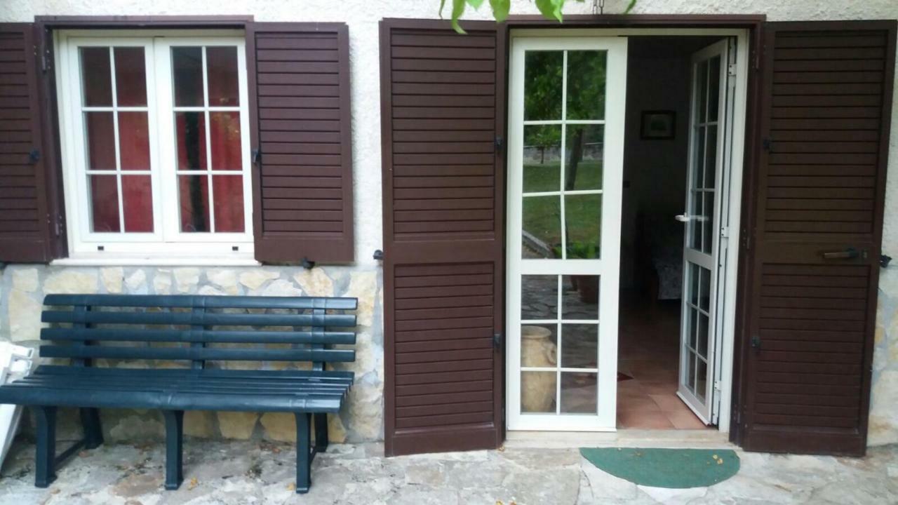 הוילה פסקאסרולי Casa Con Giardino מראה חיצוני תמונה